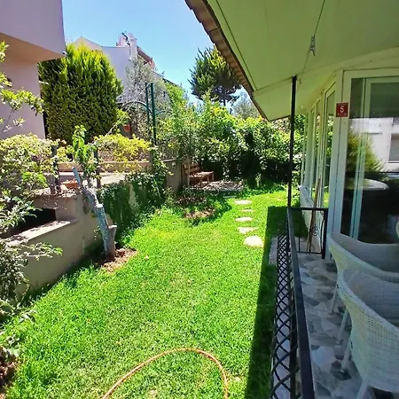 Duplex House With Private Garden *